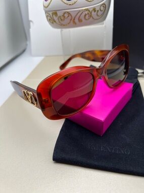 Valentino Brown Tortoiseshell Sunglasses  Brown Lenses VALENTINO 181-C NWOT 53